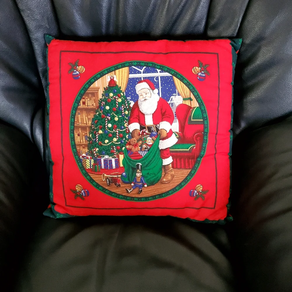 Vintage Santa Pillow & Wall Hanging 